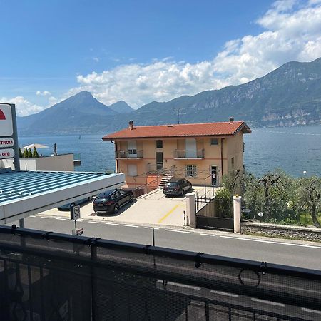 Lake View With Aircon - 5 Minutes From The Beach! Brenzone sul Garda Exterior foto