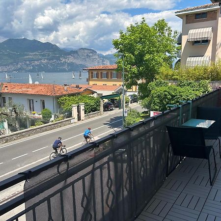 Lake View With Aircon - 5 Minutes From The Beach! Brenzone sul Garda Exterior foto