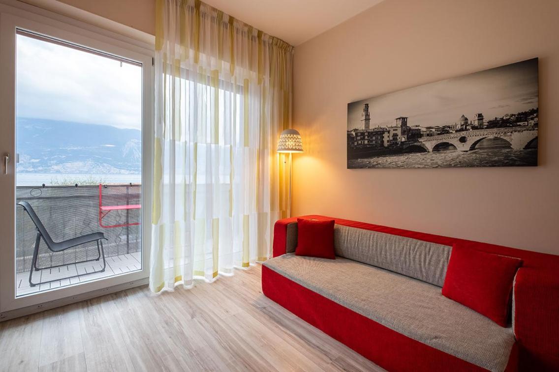 Lake View With Aircon - 5 Minutes From The Beach! Brenzone sul Garda Exterior foto