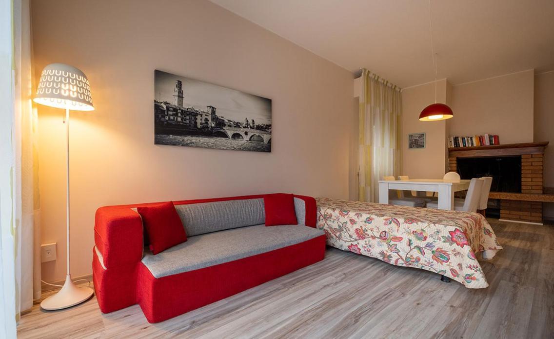 Lake View With Aircon - 5 Minutes From The Beach! Brenzone sul Garda Exterior foto