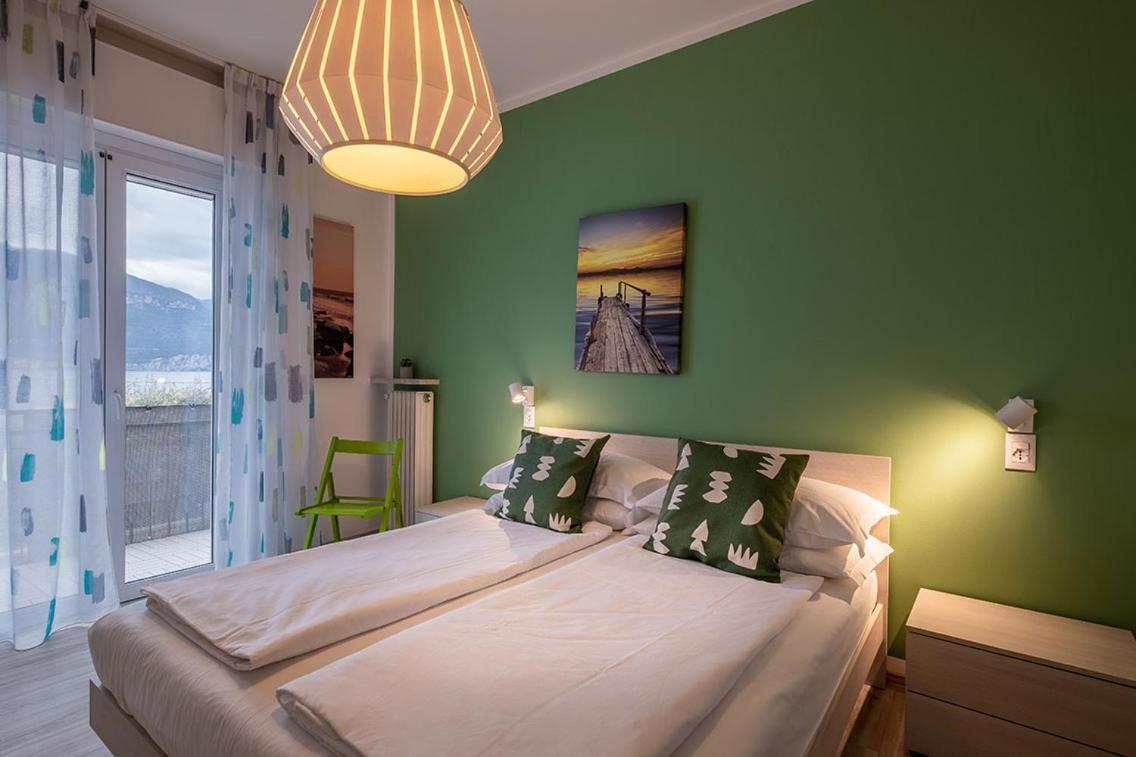 Lake View With Aircon - 5 Minutes From The Beach! Brenzone sul Garda Exterior foto