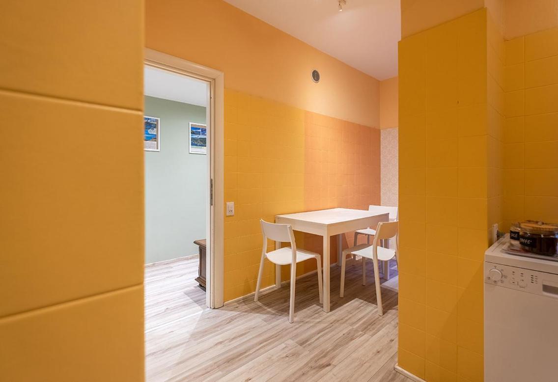 Lake View With Aircon - 5 Minutes From The Beach! Brenzone sul Garda Exterior foto