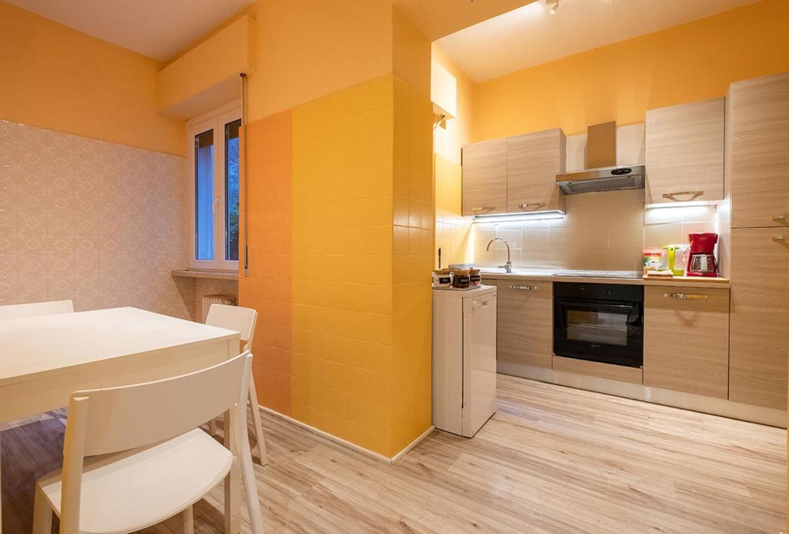 Lake View With Aircon - 5 Minutes From The Beach! Brenzone sul Garda Exterior foto